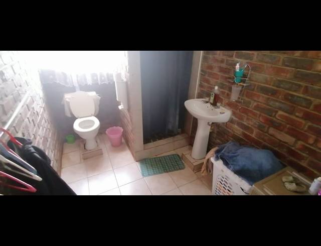 3 BEDROOM HOUSE FOR SALE IN STILFONTEIN EXT 1